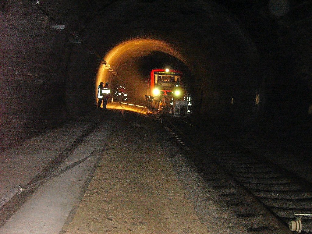 Ein entgleister Zug im Hochdorfer Tunnel? Zum Glück war das nur die Übungsannahme.  Foto: Feinler