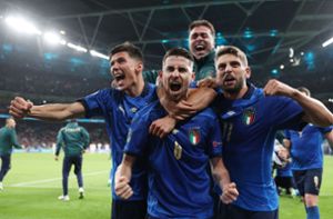 Jorginho und seine Italiener stehen im Finale. Foto: AFP/CARL RECINE