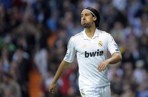 Ob Sami Khedira überhaupt nochmal das Real-Madrid-Trikot tragen wird? Foto: EFE
