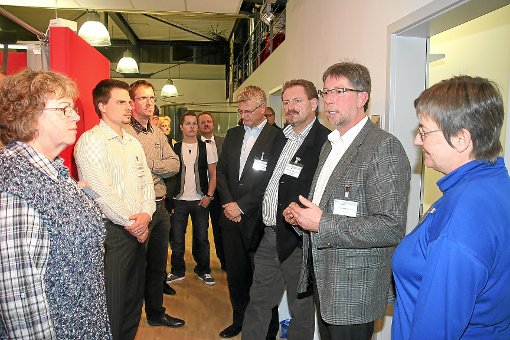 Das Innovationsnetzwerk des Schwarzwald-Baar-Kreises war zu Gast beim Orthopädie- und Vitalzentrum von Markus Piro (Zweiter von rechts). Foto: privat Foto: Schwarzwälder-Bote