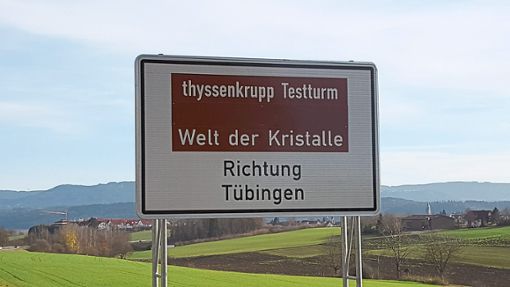 Bleibt es der Thyssenkrupp-Testturm oder wird es gar ein Advent-, Cinven- und  RAG-Stiftung-Testturm? Foto: Otto