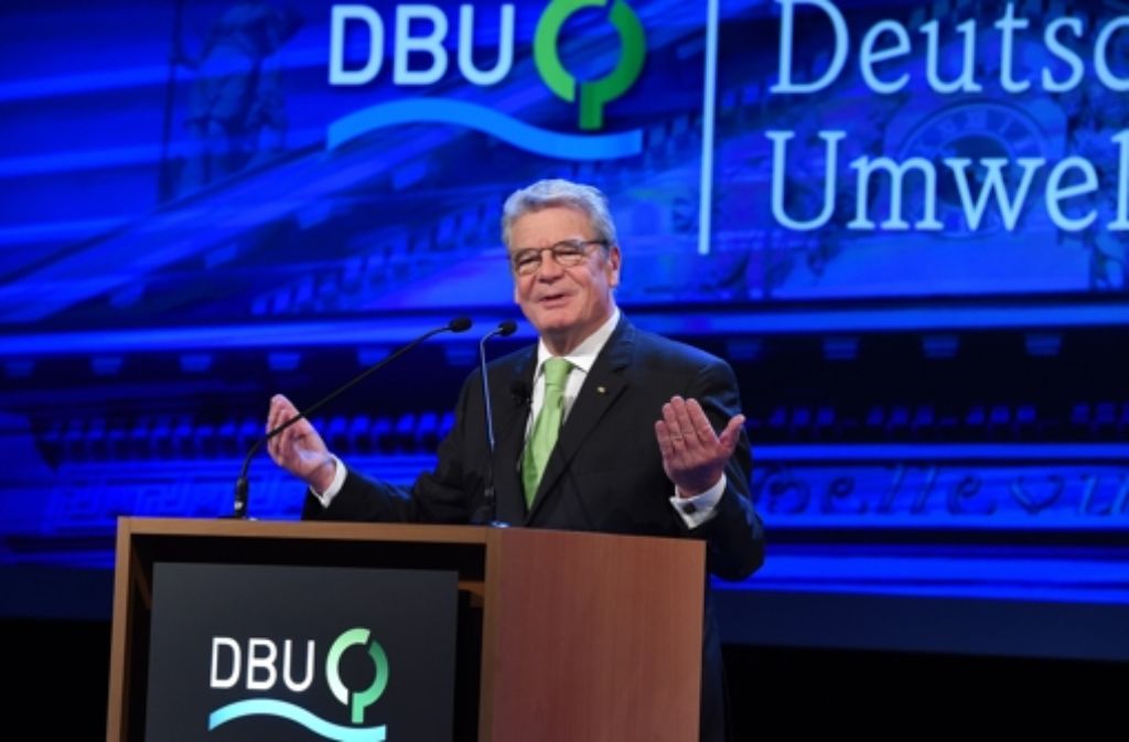 Bundespräsident Joachim Gauck würdigte die neuen Träger des Deutschen Umweltpreises der DBU. Foto: Deutsche Bundesstiftung Umwelt (