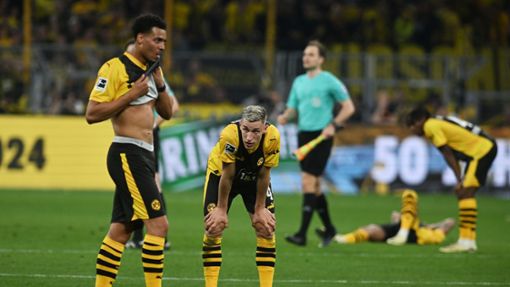 Die Dortmunder Spieler waren nach der Niederlage gegen den VfB Stuttgart frustriert. Foto: Bernd Thissen/dpa