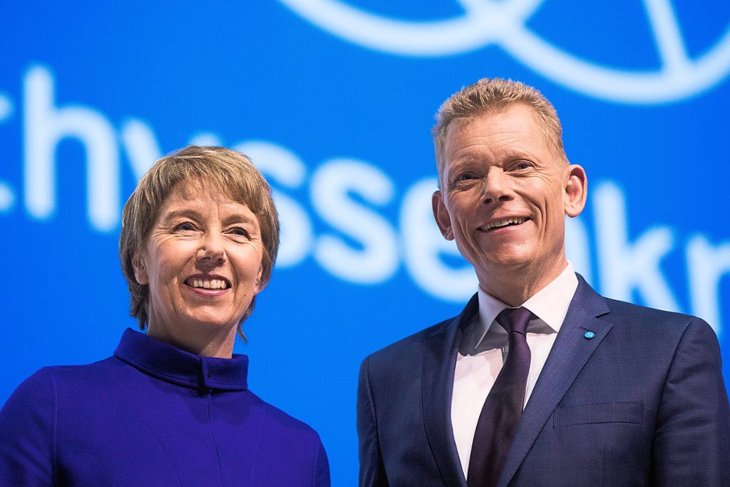 Die neue Vorstandsvorsitzende Martina Merz und ihr Vorgänger Guido Kerkhoff. Foto: Vennenbernd