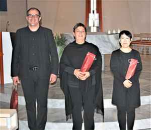 Sie gestalteten den Konzertabend in Heilig Geist (von links):  Hans-Martin Braunwarth,   Kerstin Wagner und  Naoko Yamauchi-Fendrich. Foto: Lüken Foto: Schwarzwälder Bote