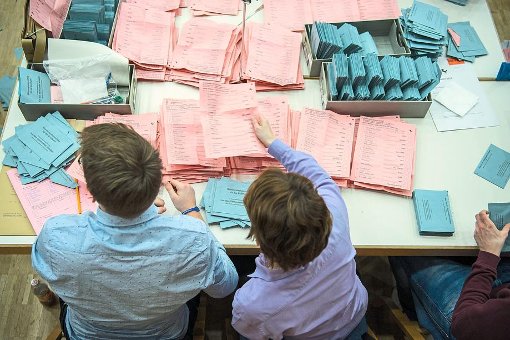 Nach der Stimmauszählung am Sonntag stand fest: Die Landtagswahl brachte jede Menge Überraschungen.  Foto: Kastl