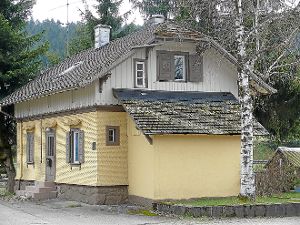 Das frühere Bahnwärterhäusel am Klosterweiher soll ein Jugendtreff werden, beschloss der Jugendgemeinderat.  Foto: Vaas Foto: Schwarzwälder-Bote