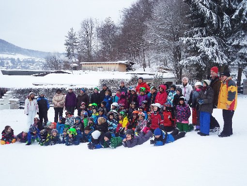 Großen Spaß hatten die Grundschüler vom Malesfelsen an ihrem Wintersporttag. Foto: Kleefisch Foto: Schwarzwälder-Bote