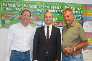 Sie tauschten sich im Rathaus intensiv aus (von links): Volker Goerz, Martin Ragg und Walter Pankoke.   Foto: Bantle Foto: Schwarzwälder-Bote