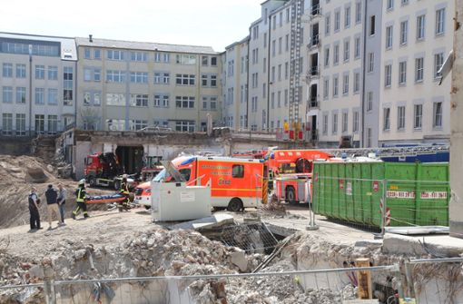 Die Polizei ermittelt nach eigenen Angaben wegen des Verdachts der Baugefährdung. Foto: dpa/Matthias Kehrein