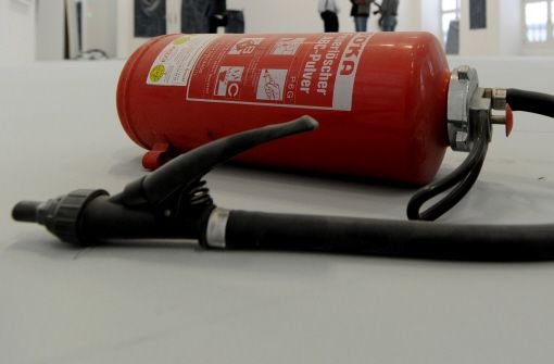 Ein entleerter Feuerlöscher hat in der Schwenninger Hochschule Brandalarm ausgelöst. Foto: dpa/Symbolbild