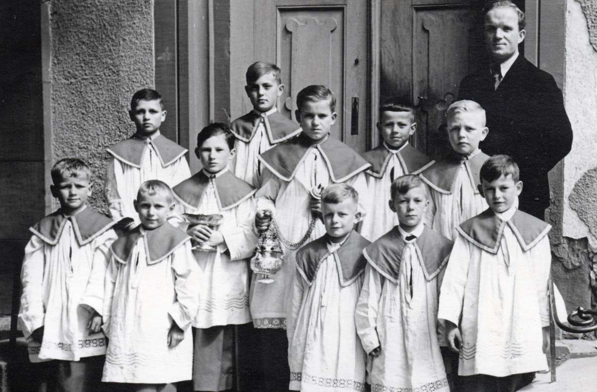Die Seedorfer Ministranten – Ein Bild aus der ersten Hälfte des 20. Jahrhunderts Foto: Wilbs