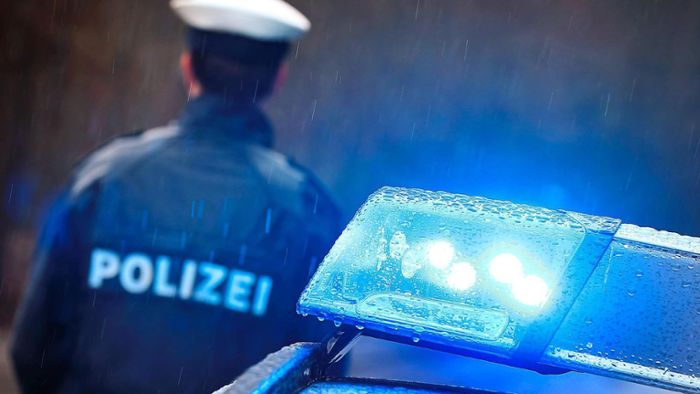 Fahrer baut in Oberndorf fast zwei Unfälle