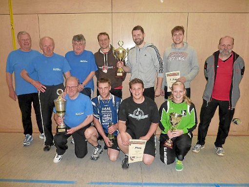 Die Erstplazierten der diesjährigen Streetball- und Faustballdorfmeisterschaft Foto: TSV Lauterbach Foto: Schwarzwälder-Bote