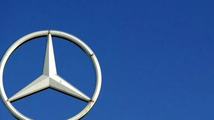 Daimler erlöst 2,2 Milliarden Euro