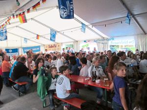 Seit 2006 feiert der Verein alle zwei Jahre ein Fest anlässlich des Auftakts der großen Fußballturniere. Archivfoto: Acker Foto: Schwarzwälder Bote