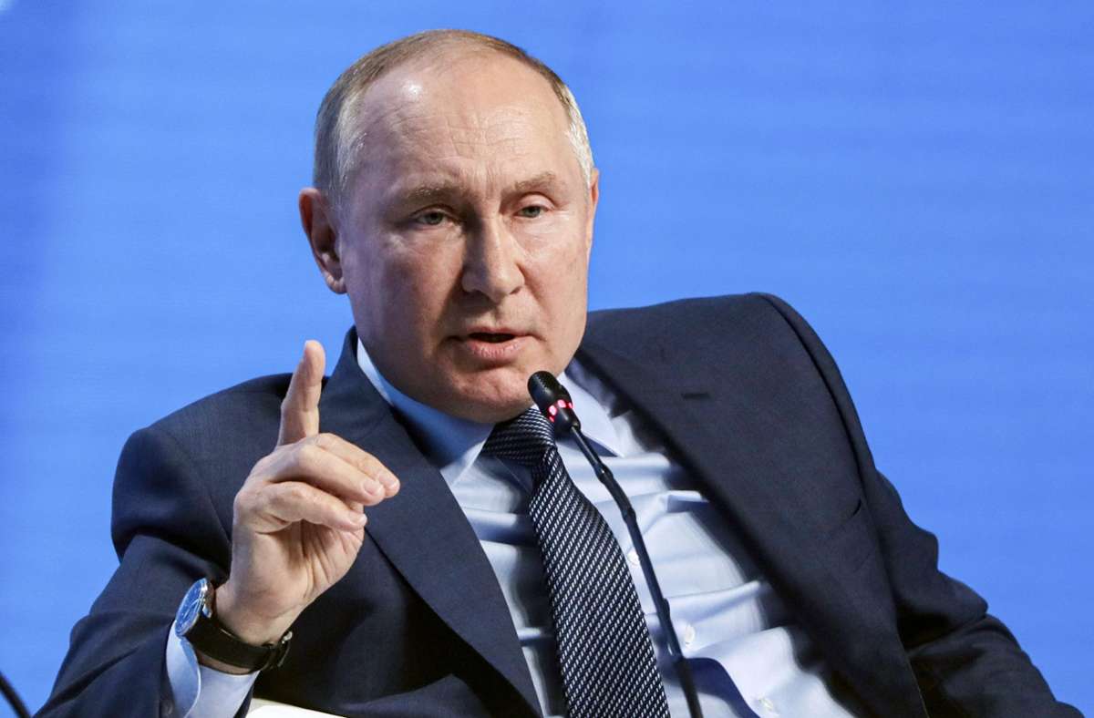 Russlands Präsident Putin schickt die Russen in „arbeitsfreie Tage“ bei voller Bezahlung – um die Verbreitung des Coronavirus in den Griff zu bekommen. Foto: dpa/Mikhail Metzel