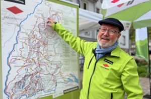 Zertifizierter Wanderführer und Wegewart im Höhenort Dobel: Peter Grambart. Foto: Zoller