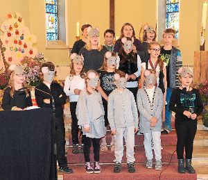 In der Christuskirche führte der Ökumenische Kinderchor Waldachtal ein Mäuse-Musical auf. Foto: Maier Foto: Schwarzwälder-Bote