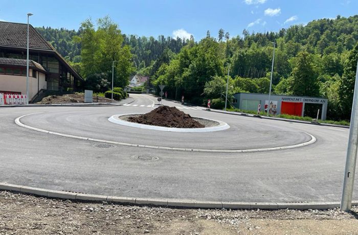 Kreisverkehr in Oberndorf: Sperrung an der Neckarhalle aufgehoben