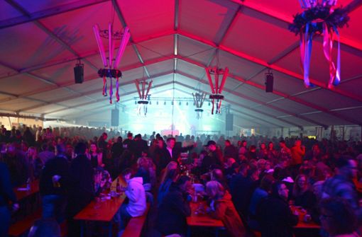 Auch bei der SWR 3-Party anlässlich des 100-jährigen Bestehens  des Musikvereins Althengstett ist am Freitagabend im großen Festzelt einiges  los. Foto: Felix Biermayer