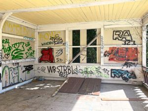 Vandalismus im Kurpark: Unbekannte haben am vergangenen Wochenende im Bad Wildbader Kurpark ihr Unwesen getrieben. Foto: Touristik Bad Wildbad