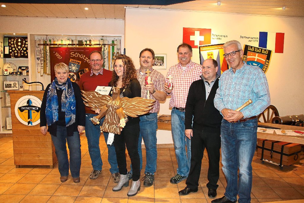 Die Sieger des Adlerschießens: Das Bild zeigt (von links) Eveline Knells, Hartwig Boss, Tamara Krohn, Thomas Steinhilber, Eberhard Haasis, Uwe Krohn und Gerhard Blumenstetter.