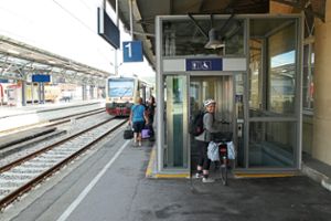 Immer wieder macht Aufzug Nummer 1 am Bahnhof in Rottweil Probleme, das Ministerium sieht das anders.  Foto: Archiv