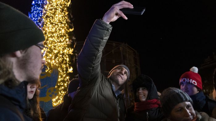 Kiew stellt „Weihnachtsbaum der Unbesiegbarkeit“ auf