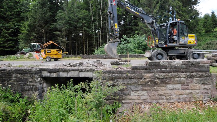 Heftenbachbrücke: Abriss hat begonnen
