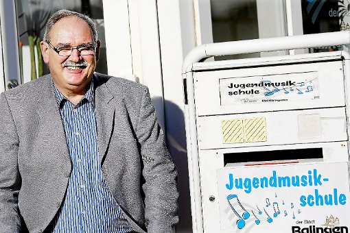 Josef Lohmüller, Leiter der Jugendmusikschule Balingen, freut sich auf neue – erwachsene – Schüler. Foto: Maier