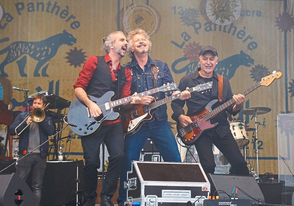 Wolfgang Niedeckens Band BAP sorgt beim Rock auf Ages in Seebronn für Begeisterung beim Publikum.  Foto: Lück