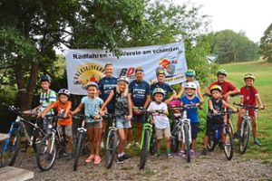 Mit den Verantwortlichen des Radsportvereins ging es  beim Kinderferienprogramm in den  Wald.  Foto: Hettich-Marull Foto: Schwarzwälder Bote