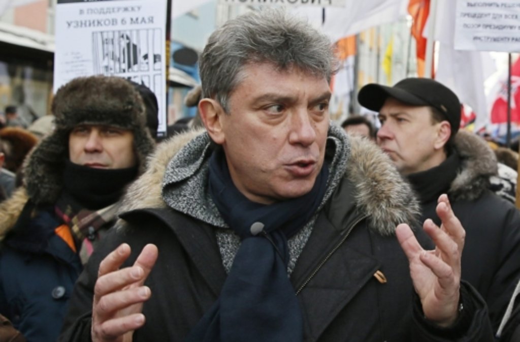 Am späten Freitagabend war der russische Oppositionelle Boris Nemzow in Moskau erschossen worden. Politiker aus dem In- und Ausland sind schockiert.