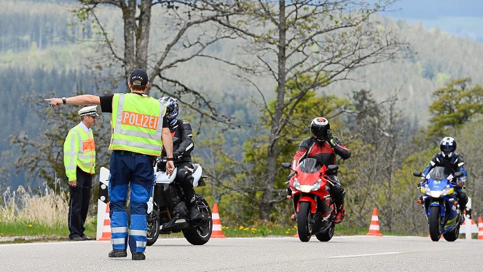 Polizei stellt 91 Verstöße von Motorradfahrern fest