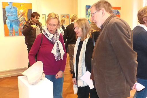 In der Ausstellung in der Villa Eugenia sind auch Skulpturen zu sehen.  Foto: Beyer Foto: Schwarzwälder Bote