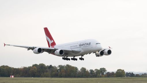 Die Fluggesellschaft Qantas verkaufte Tickets für gestrichene Flüge. Foto: Sebastian Kahnert/dpa