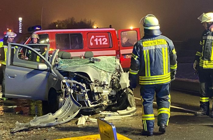 Rettungseinsatz bei Dornhan: Autofahrerin nach Unfall schwer verletzt