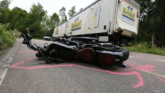 Ostdorf: Harley-Fahrer stirbt bei Unfall auf L 365