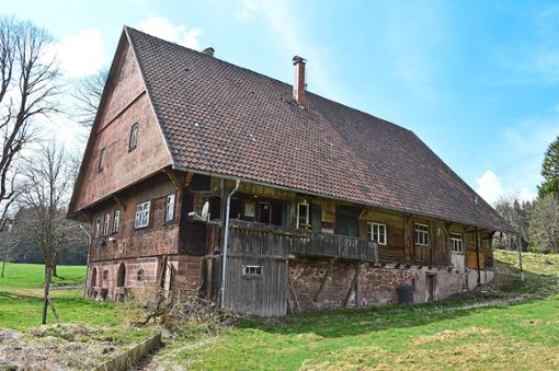 Das frühere Gasthaus Sankt Georgsritter soll renoviert und umgebaut werden.  Foto: Herzog Foto: Schwarzwälder Bote