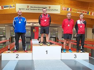Rainer Thieke (Zweiter von links)  ist Württembergs bester Sprint-Kegler.  Foto: Thieke Foto: Schwarzwälder Bote