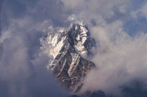 Ein Hubschrauber ist im Himalaya abgestürzt (Symbolbild). Foto: IMAGO/ingimage