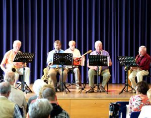 Ein Konzert der Extraklasse bieten die Musiker der Band   Five Sax Brothers. Foto: Kommert Foto: Schwarzwälder-Bote