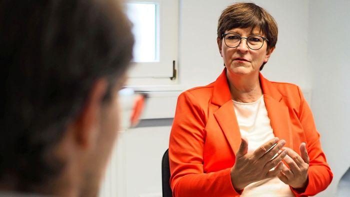 SPD-Bundeschefin im Gespräch: Saskia Esken zur AfD: „Das sind Rechtsradikale“