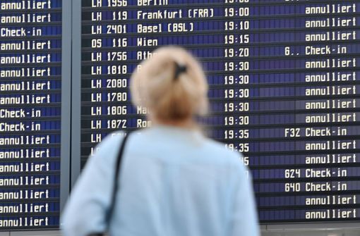 Streiks im Luftverkehr, wie vorige Woche bei der Lufthansa, haben meist eine  durchschlagende Wirkung. Foto: Sven Simon/Frank Hoermann