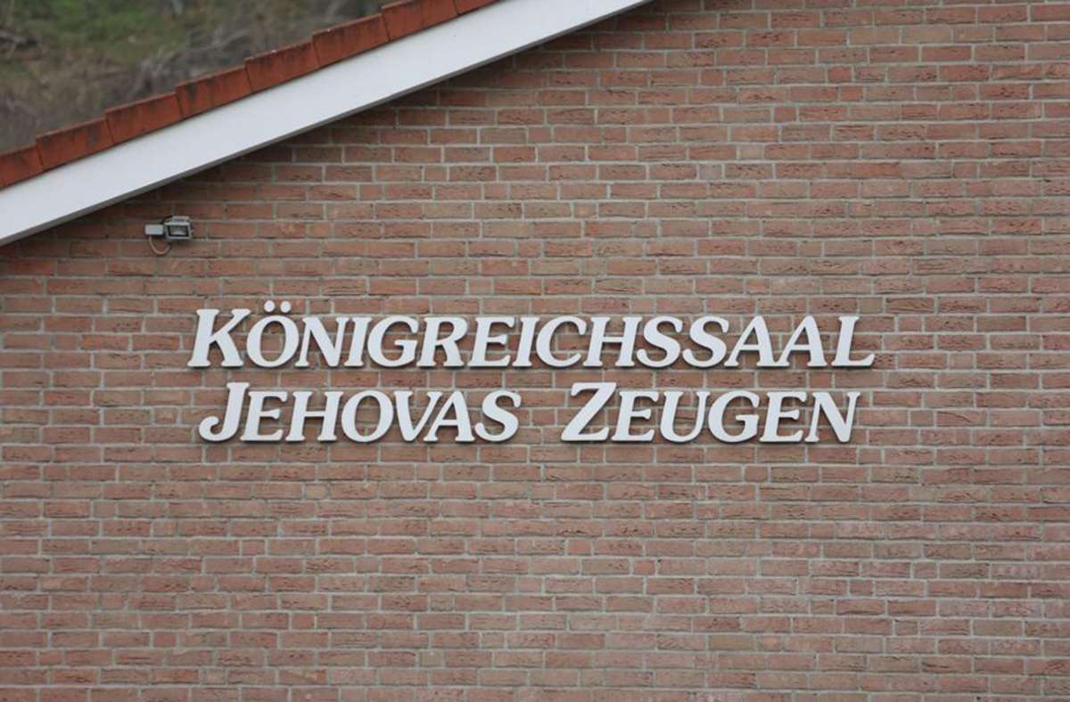 Ein Königreichssaal der Zeugen Jehovas.  Nach einem Amoklauf in Hamburg bei dem Mitglieder der Zeugen Jehovas ums Leben kamen sitzt der Schock noch immer tief. Foto: dpa/Bein