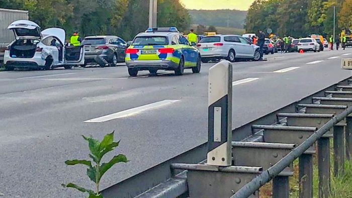 Massenkarambolage mit 85 Autos –  mehr als 30 Verletzte auf Autobahn