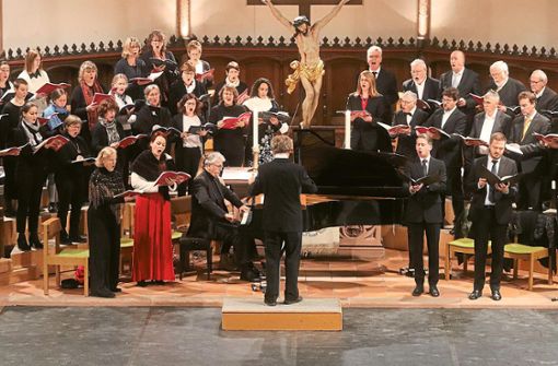 Mit großem Erfolg führte das Bezirkskantorat die Petite Messe solennelle von Gioachino Rossini auf. Quelle: Unbekannt