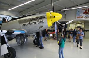 Der Mustang Louisiana Kid stand zusammen mit weiteren Flug- und Fahrzeugen in einem Hangar zur Schau. Foto: Horst Schweizer