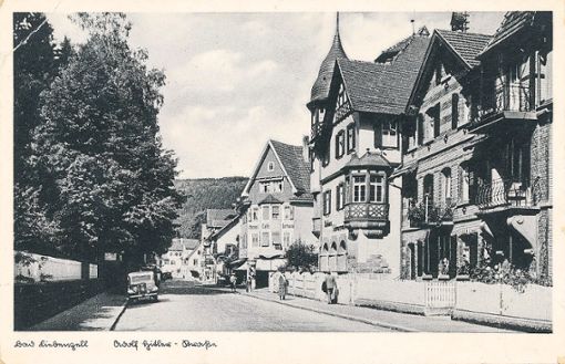 Ansichtskarte aus einer dunklen Zeit: Bis 1945 trug die Anlagenstraße in Bad Liebenzell den Namen Adolf-Hitler-Straße. Foto: Krauss